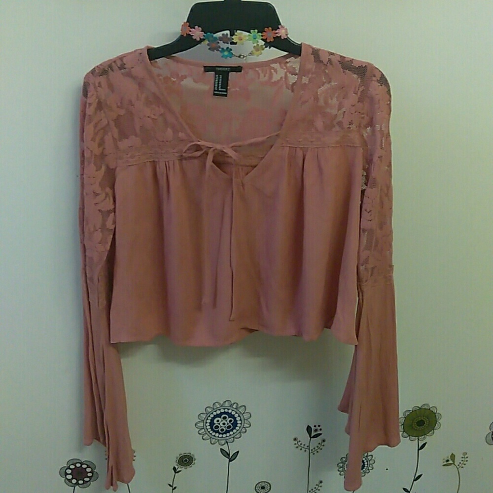 NWOT!!! Forever 21 | Bell Sleeves Crop Top